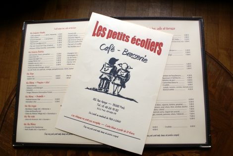 Les petits écoliers  Création et réalisation d'un logo pour une brasserie à Paris avec mise en page du menu.